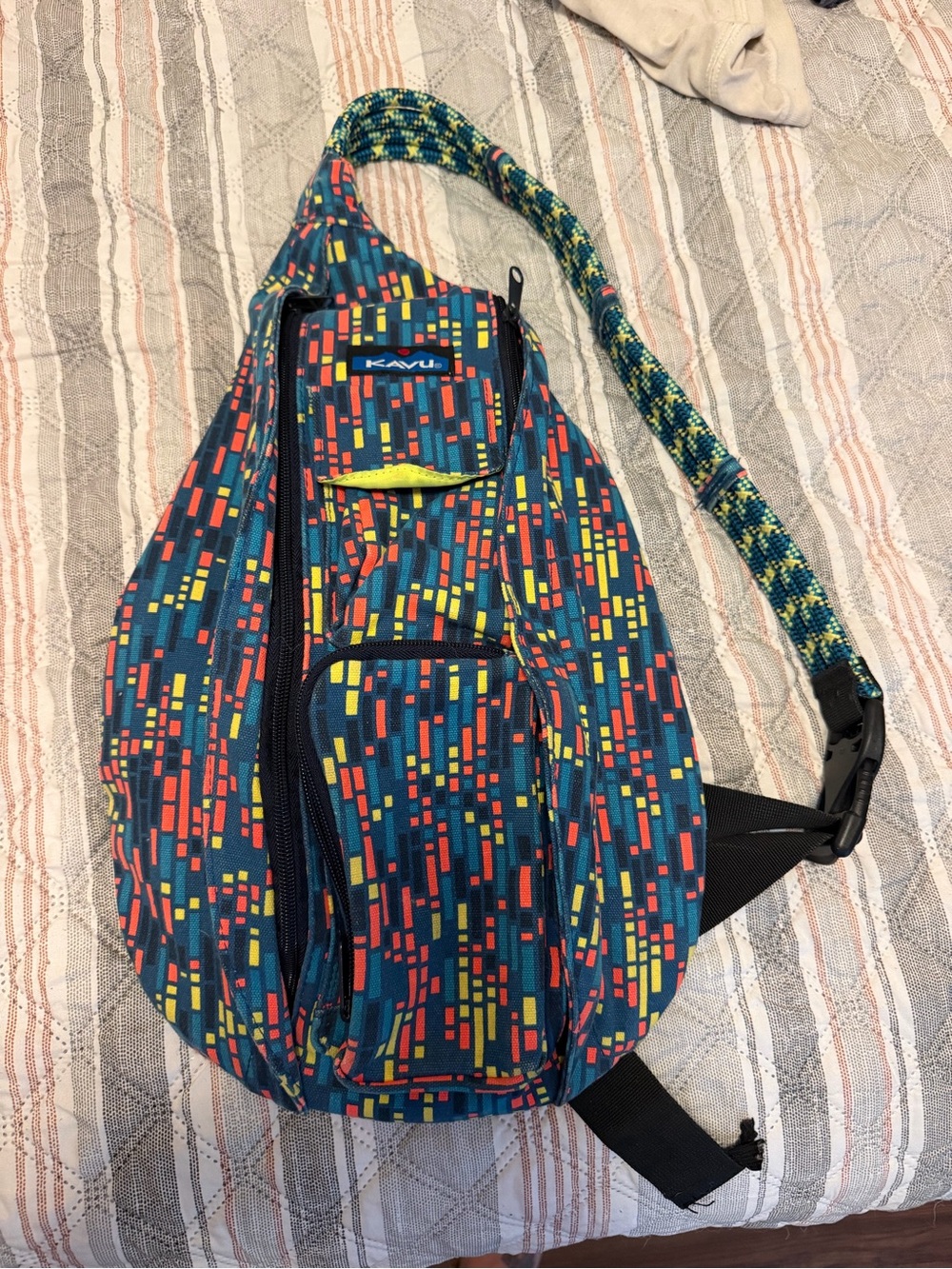 Kavu sling back pack, large